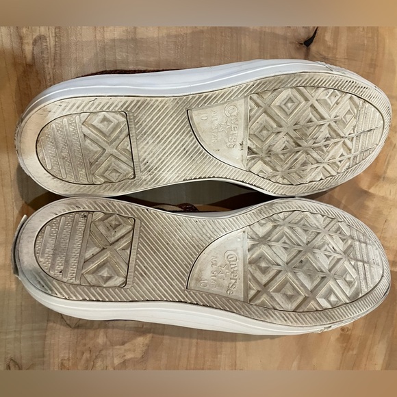 Converse Low Tops - Orange/Blue pattern Size 10 - Picture 10 of 13